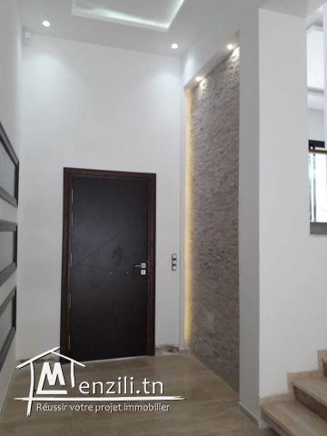 Villa Neuf Chic et Moderne avec piscine à La Soukra