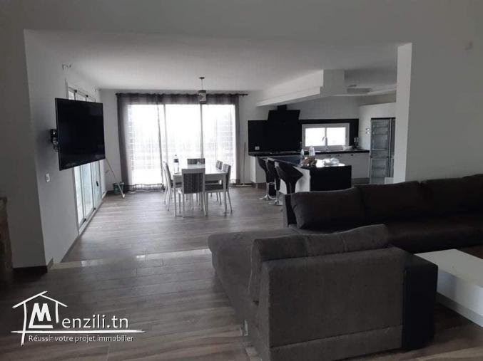 villa s+5 à louer situé à Hammamet