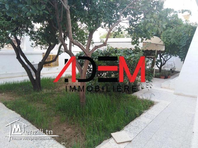 Villa à Bohssina avec un étage et un garage