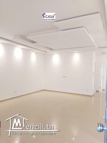 Villa jamais habité avec garage et un étage inachevé à Mrezga coté route de ceinture