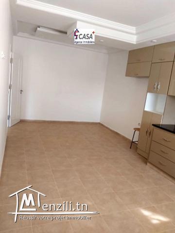 Villa jamais habité avec garage et un étage inachevé à Mrezga coté route de ceinture