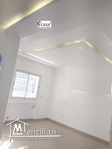 Villa jamais habité avec garage et un étage inachevé à Mrezga coté route de ceinture