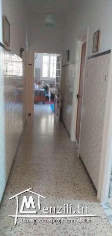 A vendre RDC d'une villa + etage de villa S+3