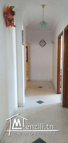 A vendre RDC d'une villa + etage de villa S+3