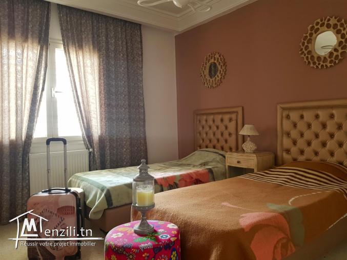 un rez de chaussée avec vue sur jardin à hammamet