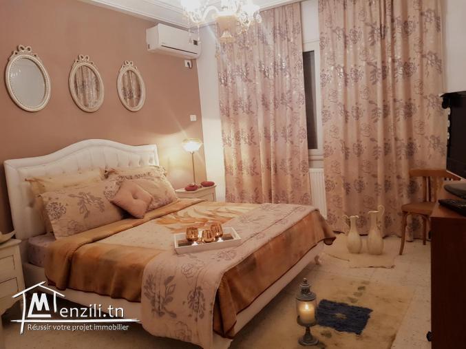 un rez de chaussée avec vue sur jardin à hammamet