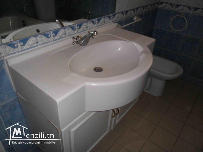 à louer appartement au Ennaser 2