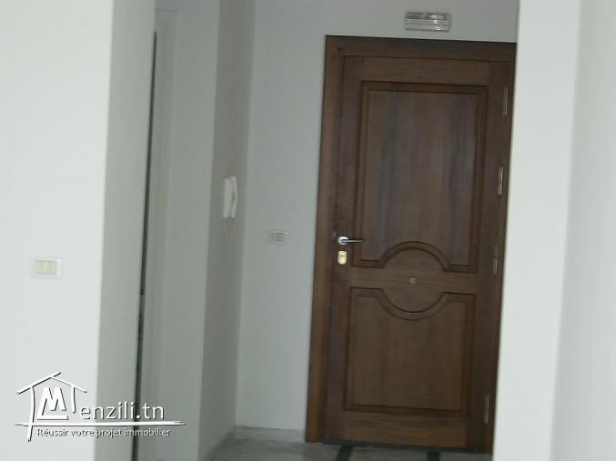 Un appartement de type S+2 meublés situé à Sousse centre-ville.