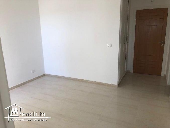 a vendre un beau s+1 à borj louzir résidence essaraya