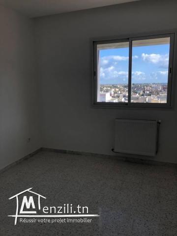 a vendre un beau s+1 à borj louzir résidence essaraya