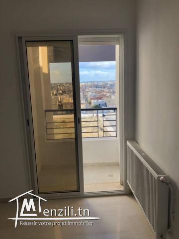 a vendre un beau s+1 à borj louzir résidence essaraya
