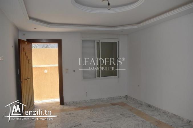 superbe Appartement en S+4en RDC