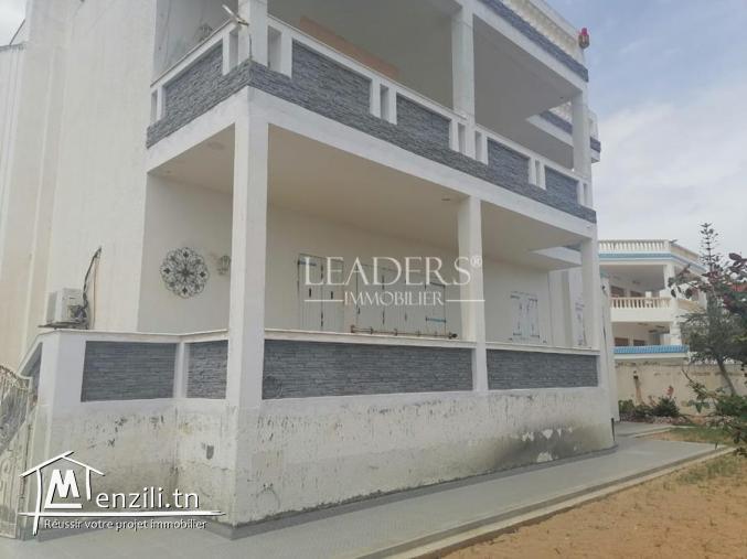 Maison de  800m² à vendre à chott meriem 27 246 306