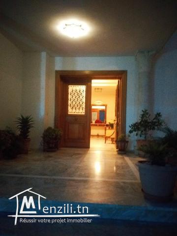 MAJESTUEUSE VILLA CENTRE VILLE TUNIS