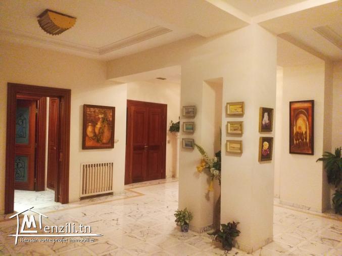 MAJESTUEUSE VILLA CENTRE VILLE TUNIS