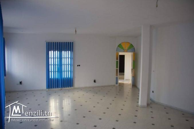 deux étages de villa totalement indépendante première et deuxième étages