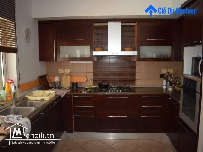 A vendre une coquette Villa à la Soukra