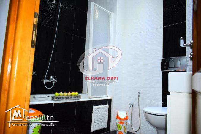 a louer appartement vue sur mer et pied dans l'eau mahdia