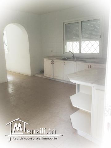 Loue à Enasser 2 un rez-de-chaussée S+3 pour grands parents