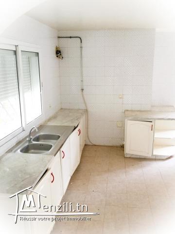 Loue à Enasser 2 un rez-de-chaussée S+3 pour grands parents