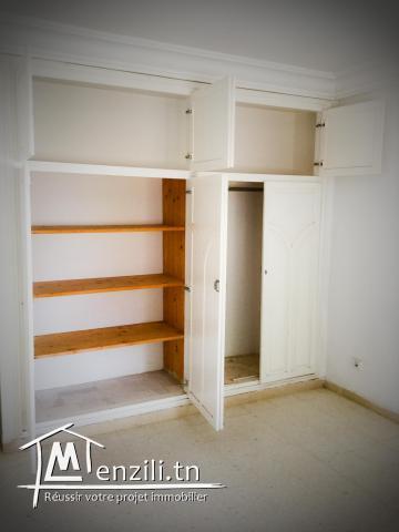 Loue à Enasser 2 un rez-de-chaussée S+3 pour grands parents