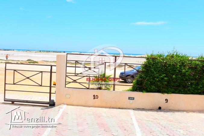 louer appartement s+1 pied dans l'eau et vue sur mer baghdedi
