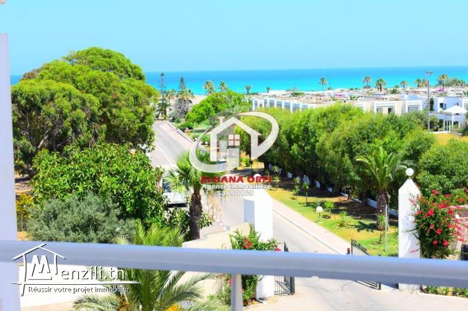 Magnifique Appartement s+2 vue sur mer et pieds dans l'eau