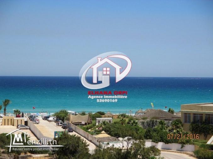 estivale 2020 s+2 ennadhour vue sur mer et pied dans l'eau