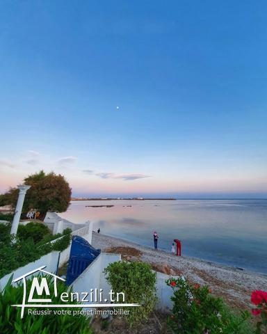 ليلة واحدة بـــ 100 دينار على البحر عين قرنز قليبية