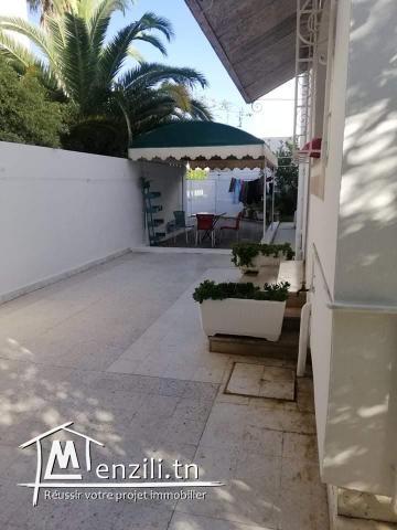 A Vendre une belle Villa aux Berges du Lac 1