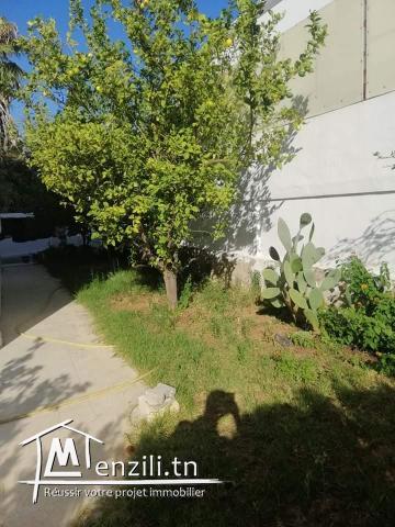 A Vendre une belle Villa aux Berges du Lac 1