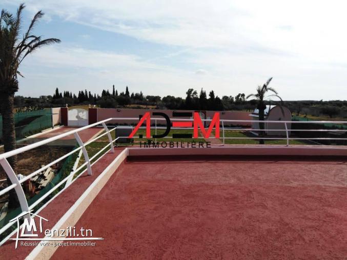 Maison de campagne sur un terrain de 2000 m²