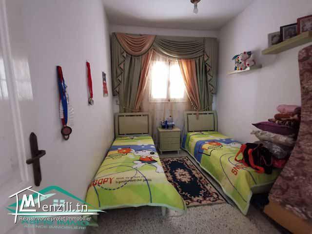 terrain d'habitation 280 m² à 100 mètres de plage Menzel horr