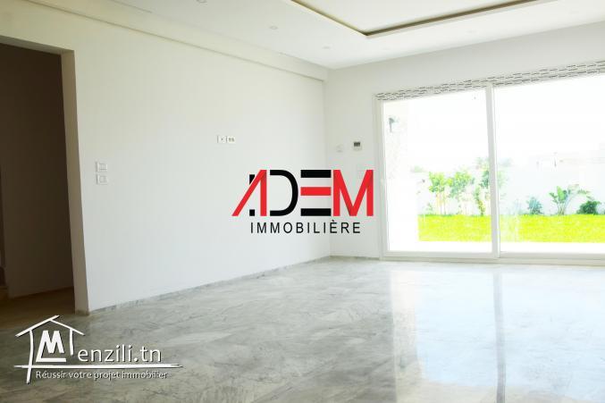 villa avec piscine et place parking pour deux voitures