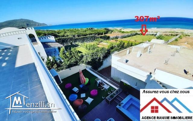 Terrain de 307m2 pieds ds l’eau a el haouaria