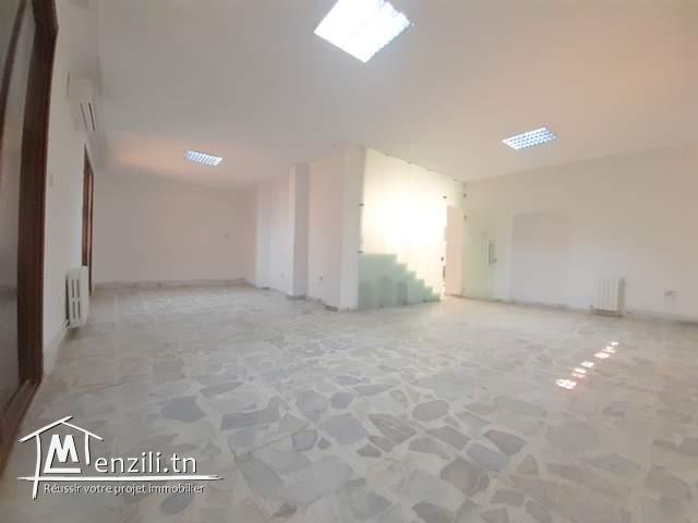 Villa à louer à usage bureautique