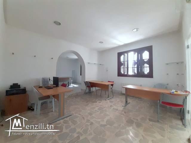 Villa à louer à usage bureautique