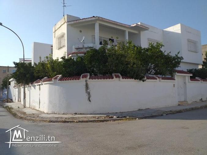 villa r+1 sise à Ben Arous ( Mourouj 2)