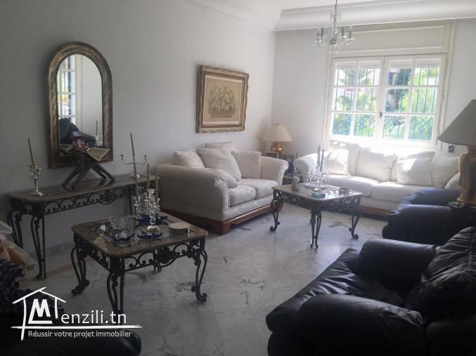 Beau S+4 spacieux et illuminé dans quartier calme et prisé