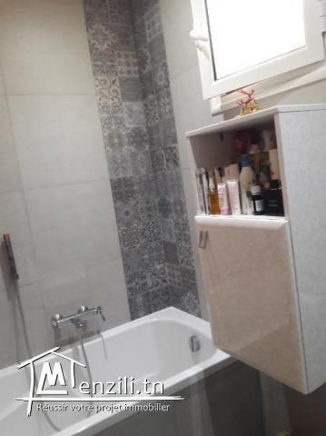 Appart S+3 au 1er étage cité olympique