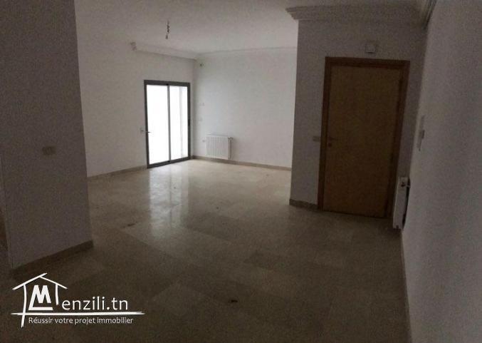 appartement S+2 au 1ér étage dans un cartier calme et sécurisé