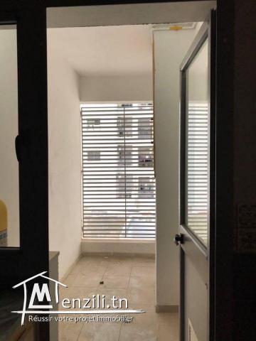 appartement S+2 au 1ér étage dans un cartier calme et sécurisé