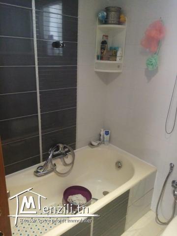 appartement s+3 au 1 ère étage a cité wahat