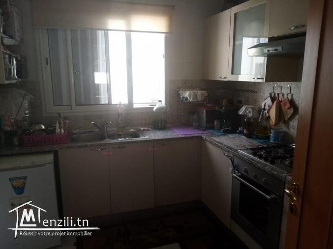 appartement s+3 au 1 ère étage a cité wahat