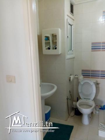 appartement s+3 au  5 éme étage à cité wahat