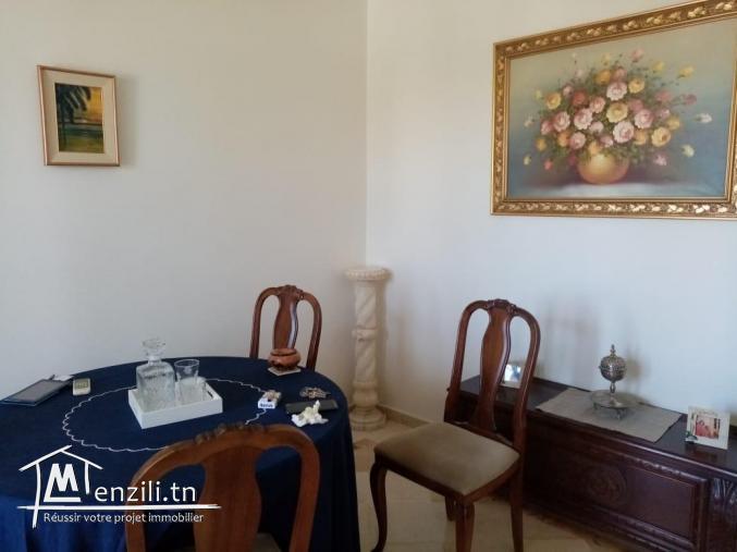 appartement s+3 au  5 éme étage à cité wahat