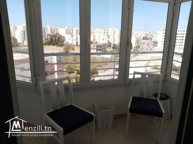 appartement s+3 au  5 éme étage à cité wahat