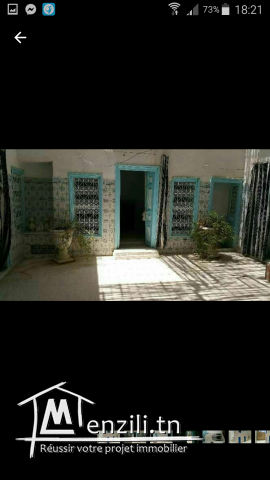دار للبيع بالقيروان المدينة