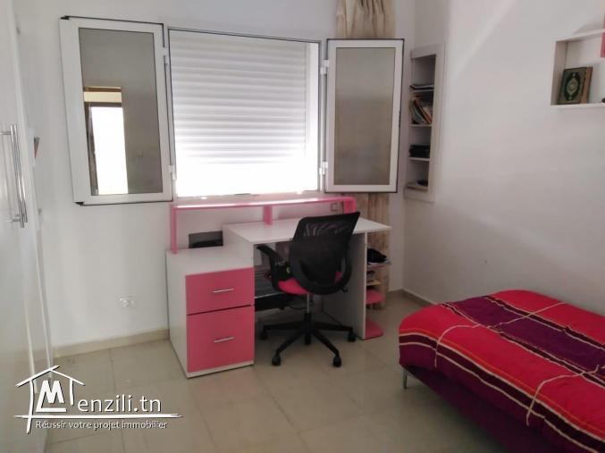 maison a ére étage prés hopital monji slim