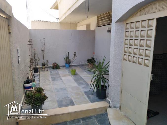 villa à deux étages à borj louzir